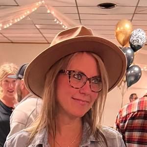 Meet your Posher, Angie